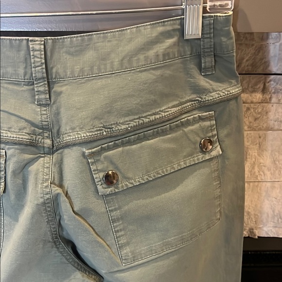 Columbia Green Bermuda Cotton Blend Shorts size 6 - Picture 10 of 12